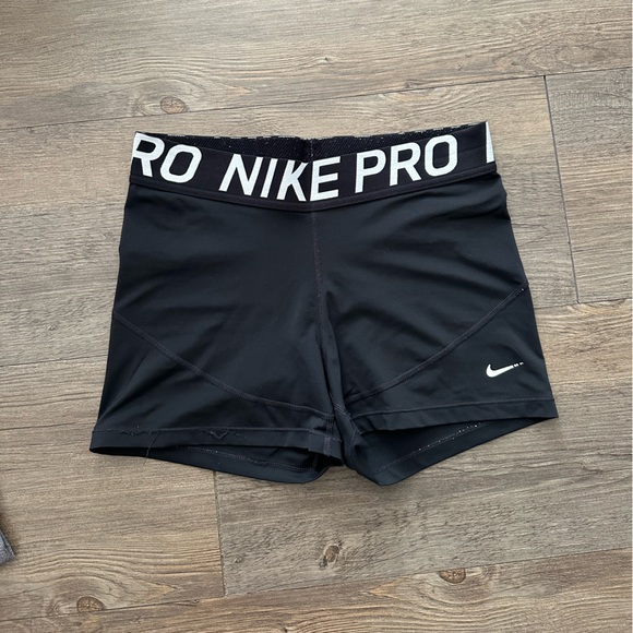 Nike Pro Shorts - Picture 1 of 2